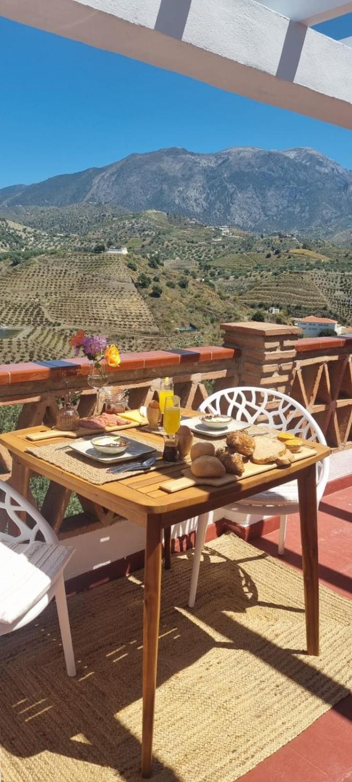 La Vista Vinuela Bed & Breakfast エクステリア 写真