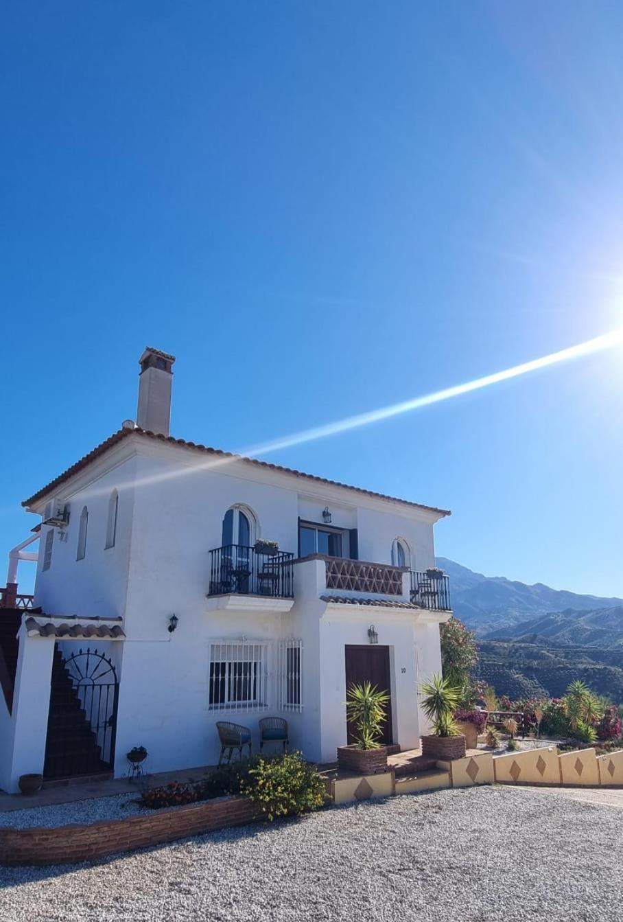 La Vista Vinuela Bed & Breakfast エクステリア 写真